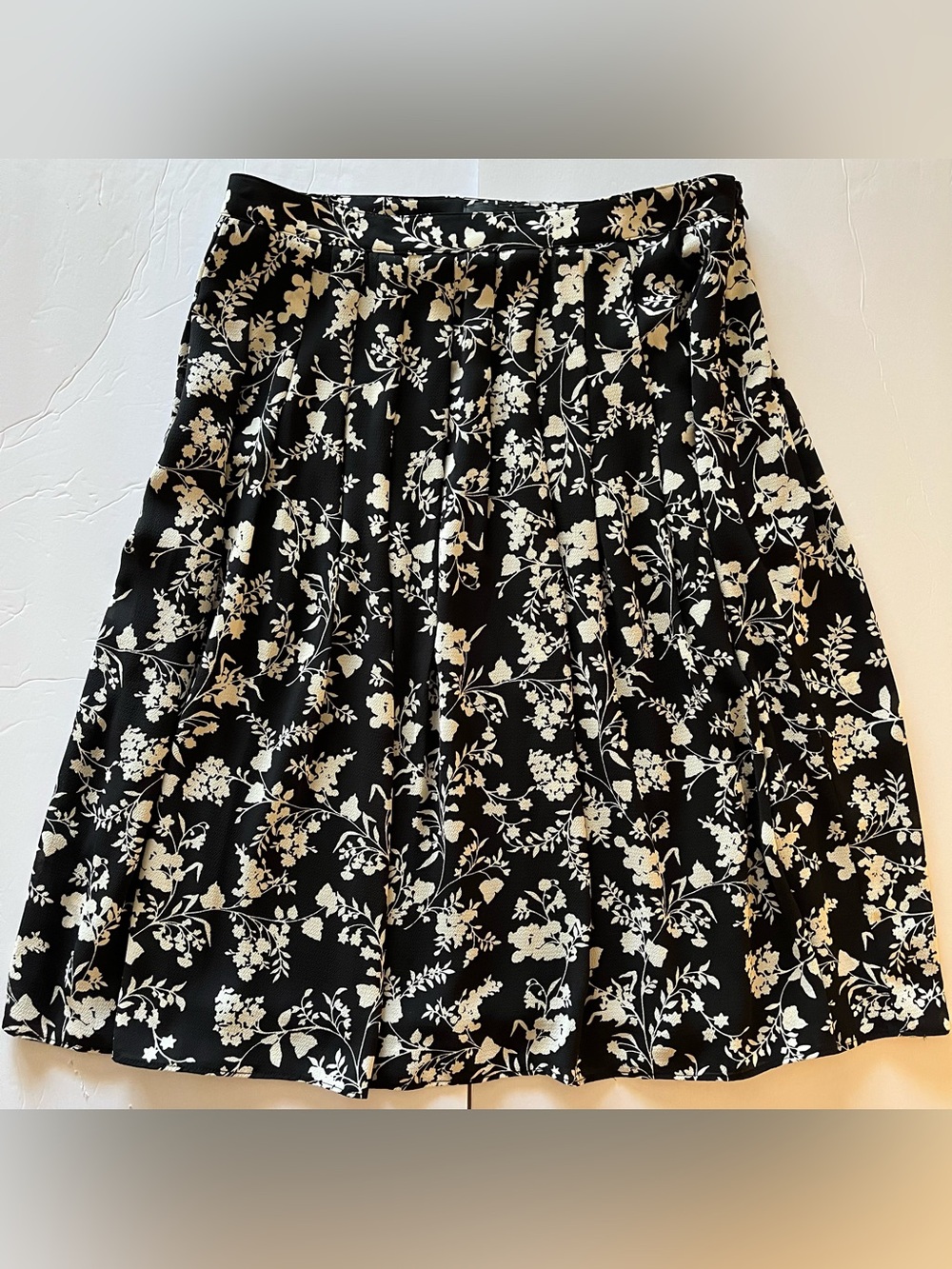 Talbot’s Skirt Size 6 Black & Cream Floral A-Line Lined Career New With Tags